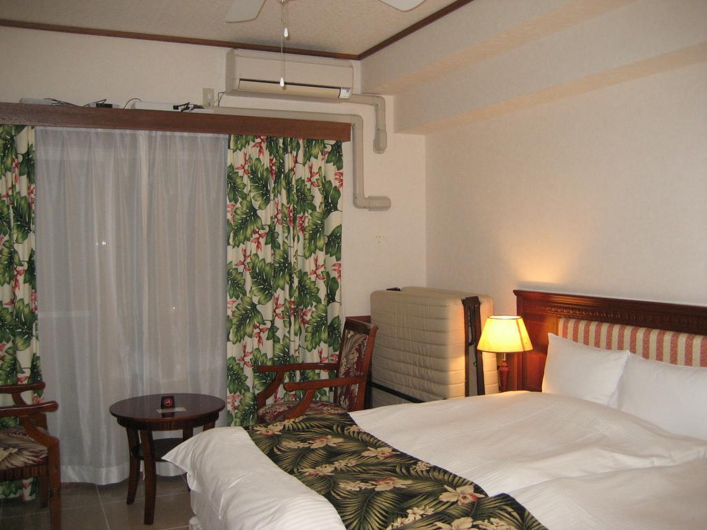 Seaside Hotel The Beach Chatan Room photo