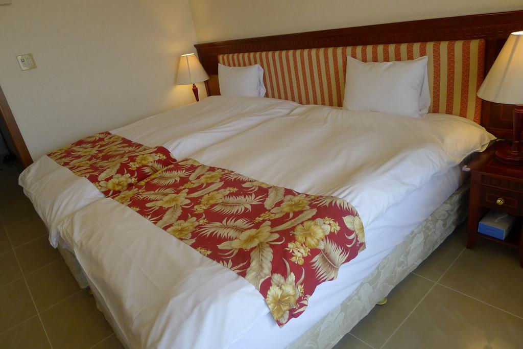 Seaside Hotel The Beach Chatan Room photo